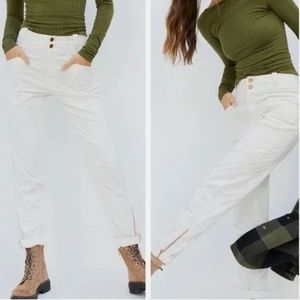Anthropologie Pilcro High Rise Slim Cargo Corduroy Pants in Ivory, Size 28